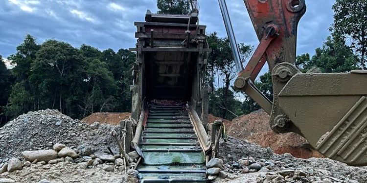Polisi Amankan Empat Penambang Illegal Mining di Nagan Raya