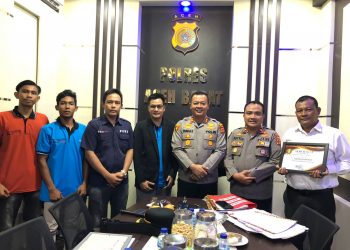 Pemred Narasi Terkini Beri Penghargaan kepada Kapolres Aceh Barat