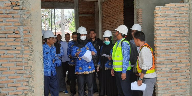 Kunjungan ke RS SIM, Fitriany Farhas Meminta Agar Pembangunan Selesai Tepat Waktu