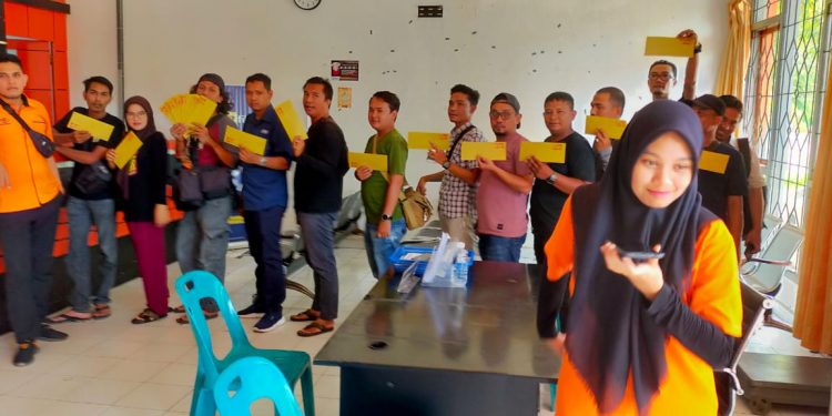 Ingin Wawancara PJ Bupati, Jurnalis Aceh Barat Ramai-Ramai Kirim Surat Melalui Kantor Pos