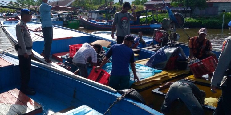 Pererat Silaturrahmi, Sat Polairud Polres Aceh Barat Sambangi Warga Sekitar