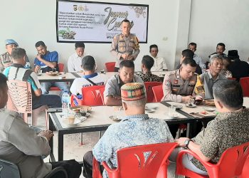 Kapolsek Kuala Pesisir Jaring Aspirasi Warga Melalui Program Jumat Curhat