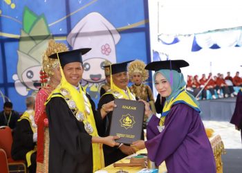 230 Wisudawan Universitas Teuku Umar Meulaboh Raih Nilai Cumlaude