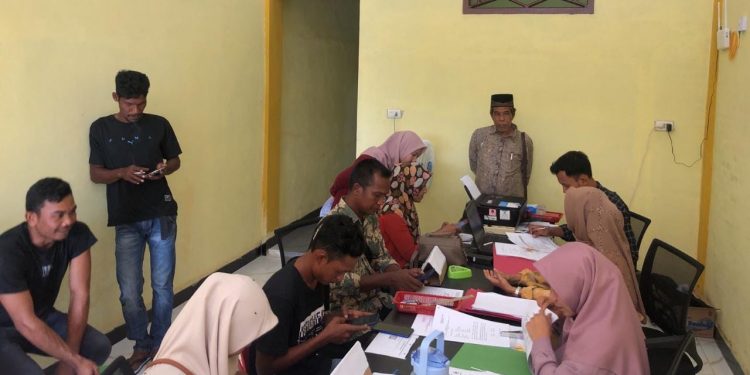 Panwascam Suka Makmue Umumkan Kelulusan Administrasi