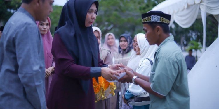 Peringati Nuzulul Quran, Pemkab Nagan Raya Salurkan Bantuan Mualaf dan Fakir Miskin