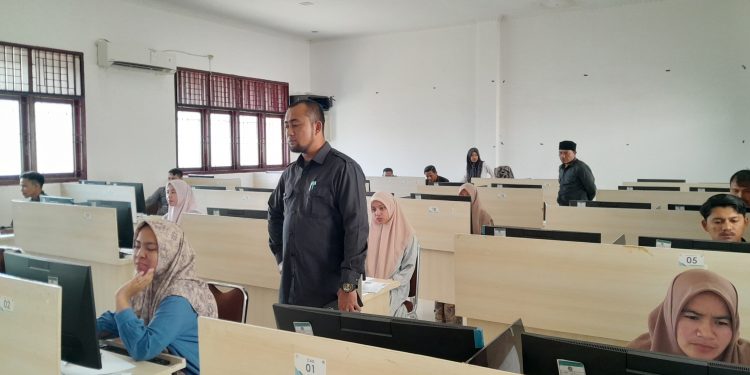 76 Calon Tenaga Profesional Non ASN Baitul Mal Nagan Raya Ikut Ujian CAT