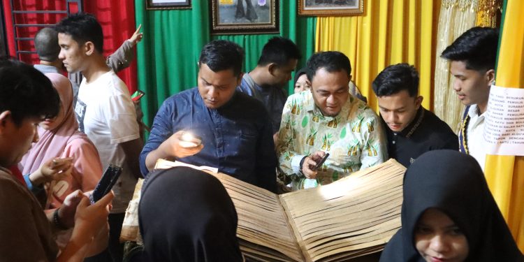Alquran Kuno Nagan Raya Dipamerkan di PKA-8