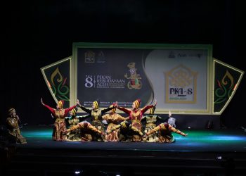 Tarian Rateb Meuseukat Nagan Raya Meriahkan Pentas PKA-8