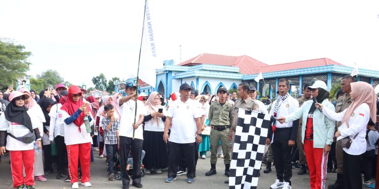 Ribuan Orang di Nagan Raya ikut Meriahkan Jalan Sehat Hari Guru Nasional