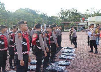 Jelang Pemilu 2024, Polres Nagan Raya Distribusikan Kaporlap PAM TPS Kepada Personel