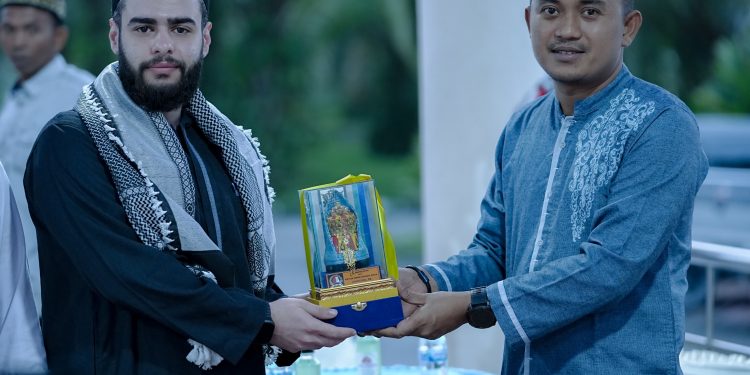 DPRK Nagan Raya Terima Kunjungan Ulama Palestina dan Santuni Puluhan Anak Yatim