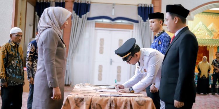 Pemkab Nagan Raya Lakukan Rotasi Jabatan