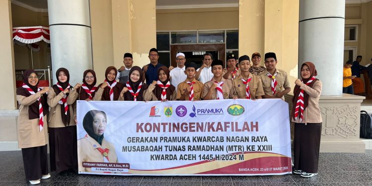 Fitriany Farhas Lepaskan Kontingen MTR Nagan Raya