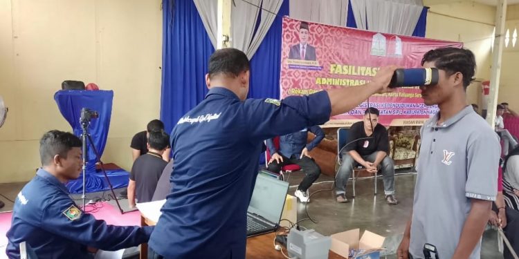 Sukseskan Pilkada 2024, Disdukcapil Nagan Raya Lakukan Perekaman KTP-el Bagi Pemilih Pemula