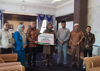 Bank Aceh Syariah Salurkan Rp 500 Juta Zakat Perusahaan Melalui Baitulmal Nagan Raya