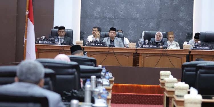 Rapat Paripurna DPRK, Pansus Sampaikan Laporan Terkait Rancangan Qanun Perlindungan LP2B