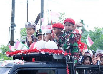 Sambut HUT ke-79 RI, Ribuan Pelajar Meriahkan Pawai Karnaval di Nagan Raya