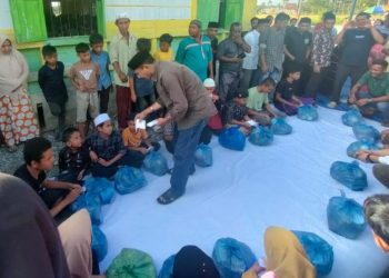 Cawabup Nagan Raya Tarmilin Usman Santuni Puluhan Yatim di Acara Maulid Kecamatan Seunagan