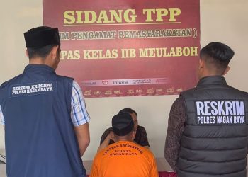 Polres Nagan Raya Serahkan Tersangka dan BB Kasus Pembakaran Pengrusakan Beko ke JPU