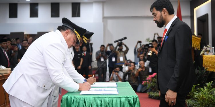 Gubernur Aceh Lantik Bupati dan Wakil Bupati Nagan Raya Masa Jabatan 2025-2030