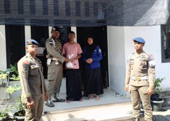 Brimob Batalyon C Pelopor Bagikan Daging Meugang untuk Anak yatim dan Insan Pers