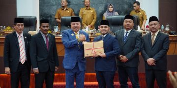 Bupati TRK Sampaikan Nota Keuangan Rancangan APBK 2026 pada Rapat Paripurna