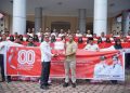 Sambut HUT RI ke-80, Wabup Nagan Raya Serahkan Ribuan Bendera Merah Putih