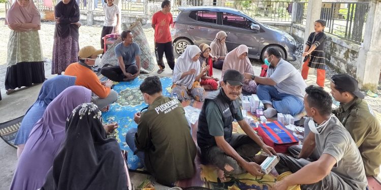 dr Afzalur Zikri Bersama Tim Medis gelar Pengobatan Gratis untuk Korban Banjir