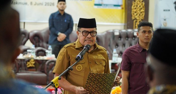 Bupati TRK Lantik 6 Kepala Sekolah dan 5 Pejabat Fungsional
