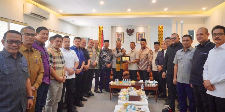 Kapolda Aceh Silaturahmi dengan Ketua DPRA