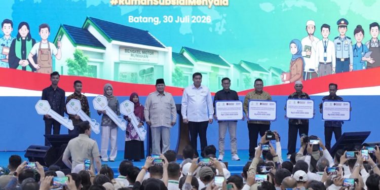 Hadiri Akad Massal 62.000 KPR Rumah Subsidi, Menteri Nusron: Legalitas Tanah Beri Kepastian bagi Masyarakat