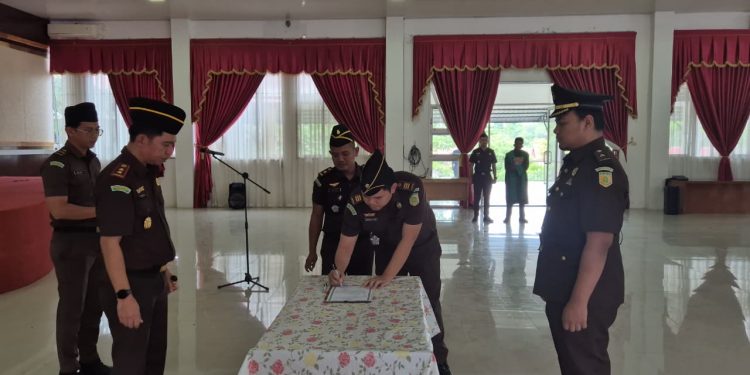 Rudi Hermawan Resmi Dilantik sebagai Kasi Pidum Kejari Nagan Raya