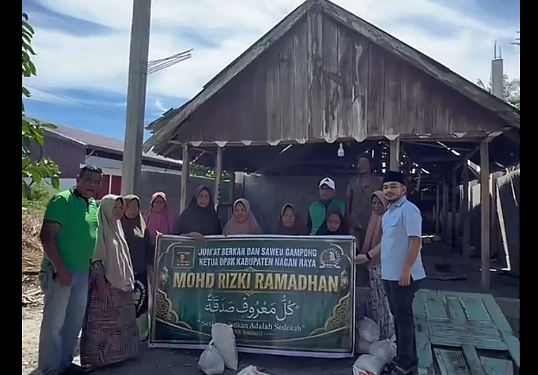 Ketua DPRK Nagan Raya Saweu Gampong di Desa Lueng Teuku Ben