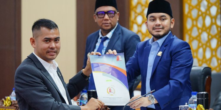 Wabup Raja Sayang Hadiri Paripurna DPRK Nagan Raya, Fraksi Sampaikan Pandangan Umum KUPA-PPAS Perubahan 2026